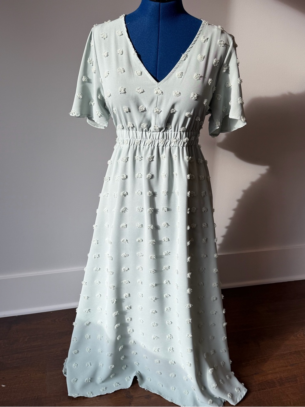 Women's Sage Green Swiss Dot Textured V-Neck Maxi Dress